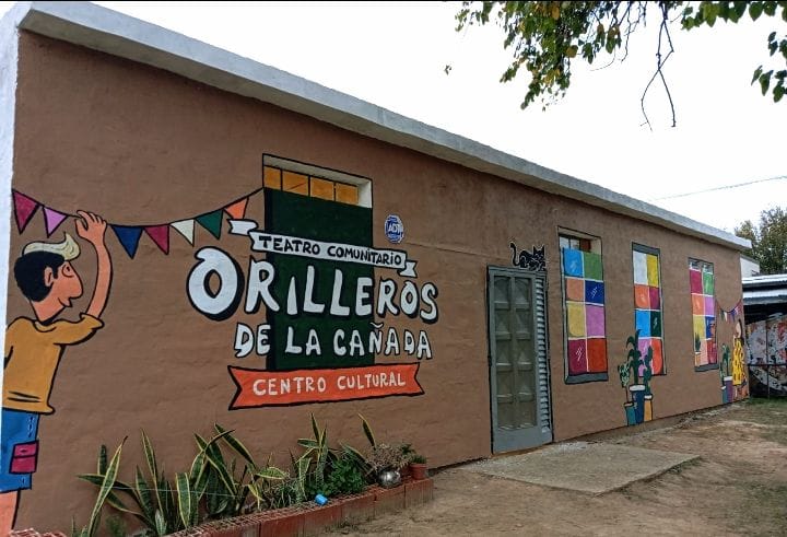 Mural del Centro Cultural Orilleros de la Cañada